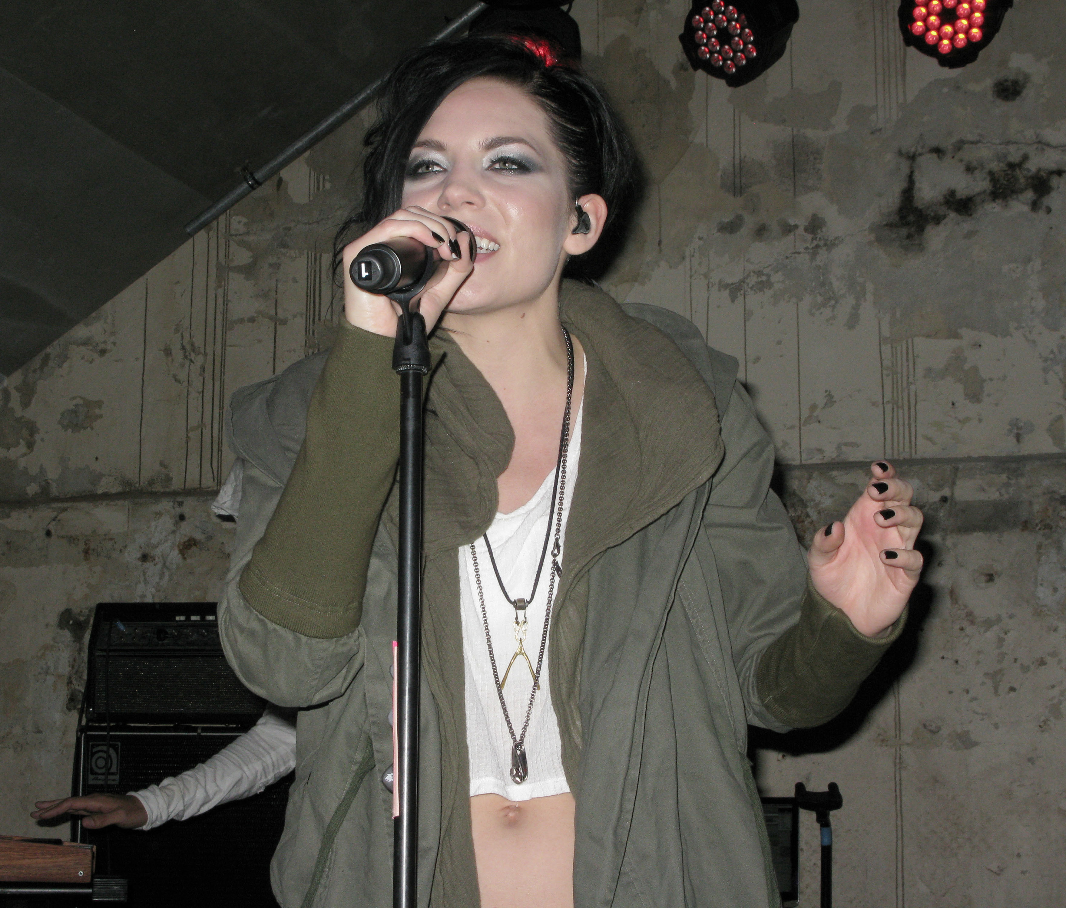 Skylar Grey performing her first gig pictures | Picture 63565